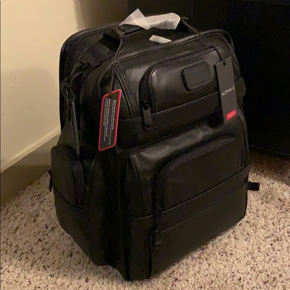 NWT TUMI Alpha 2 T-Pass Business Class Brief Pack